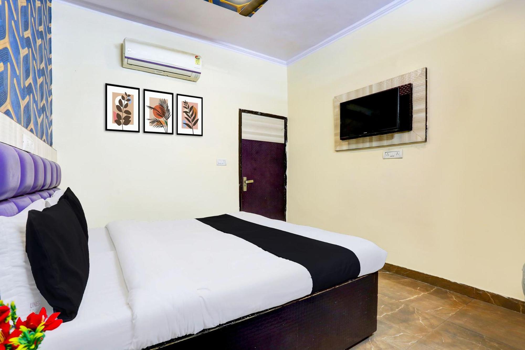 Hotel O Akash New Delhi